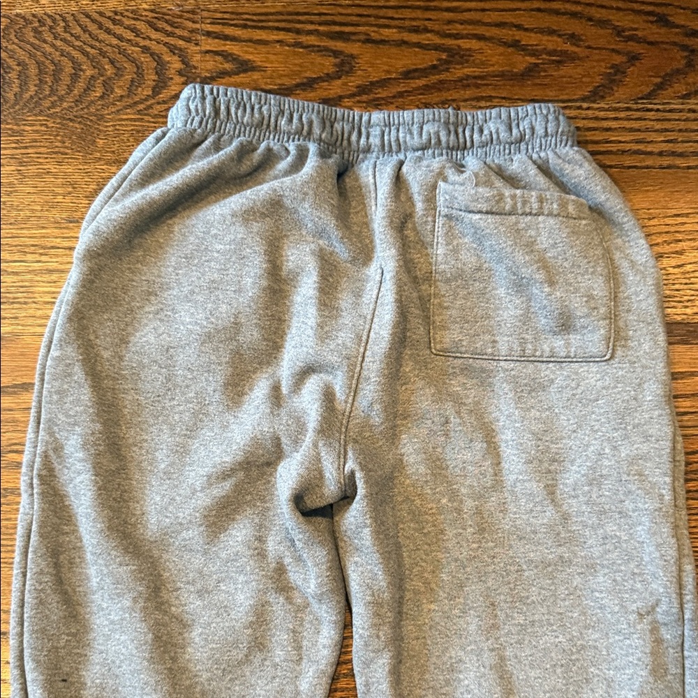 Jordan Kids Gray Sweatpants - Picture 2 of 2